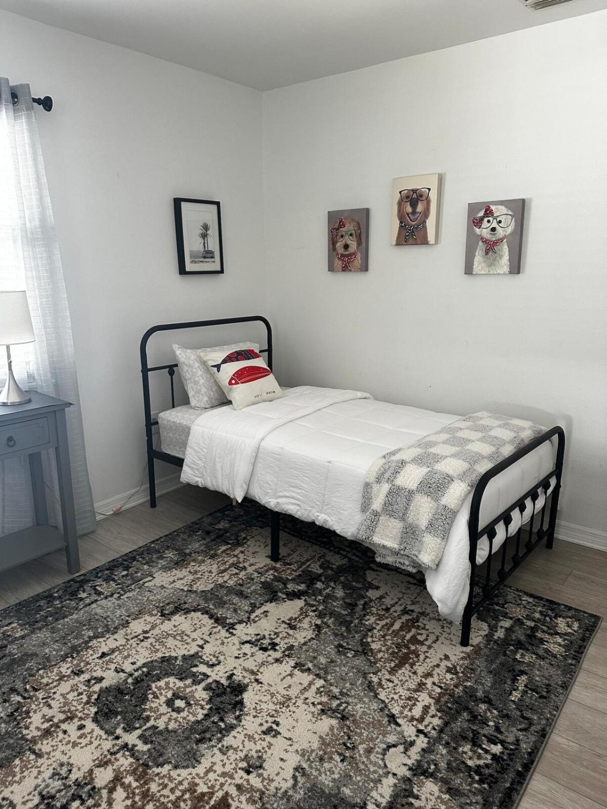 Blue Oasis An Inviting Downtown Retreat